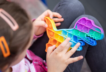 ¿Qué son los juguetes sensoriales y cuáles son sus beneficios? - Colegio para niños con TDAH